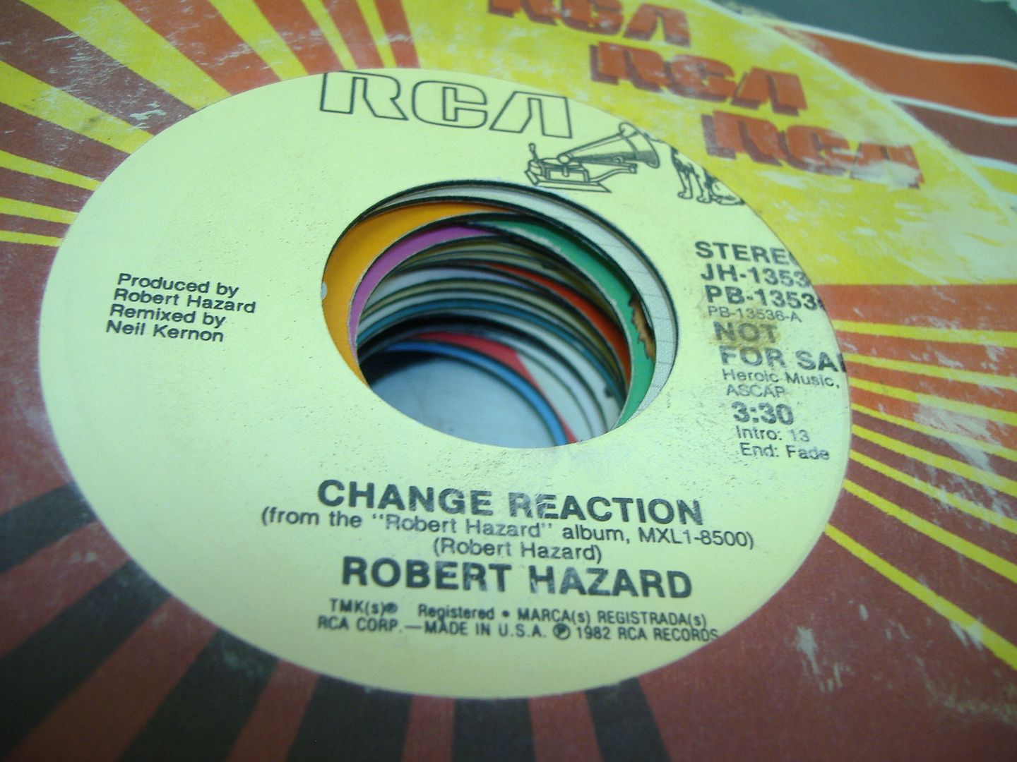 ROBERT HAZARD - Change Reaction (same)