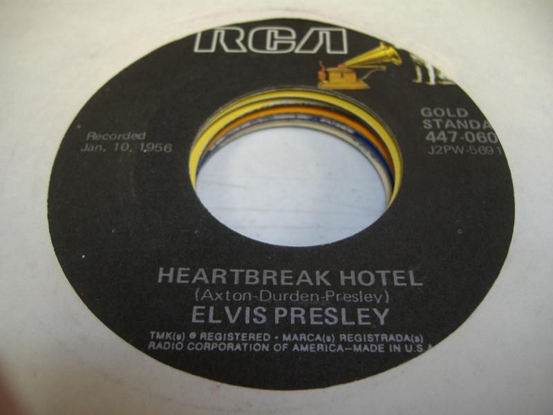 ELVIS PRESLEY - Heartbreak Hotel