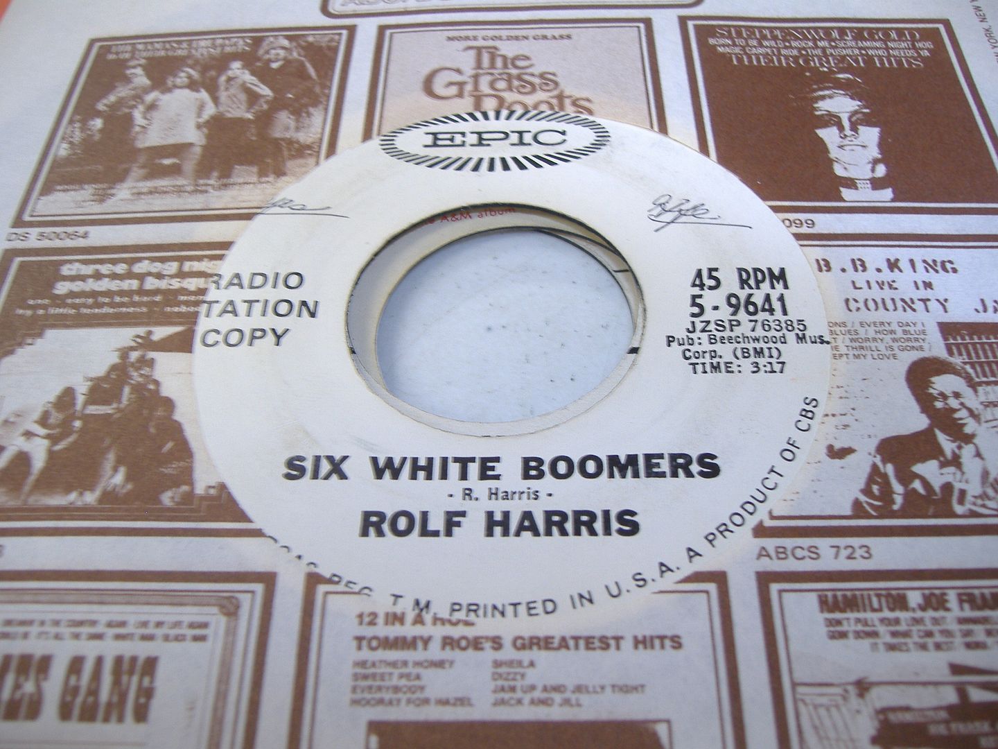 ROLF HARRIS - Six White Boomers (lost Little Boy)