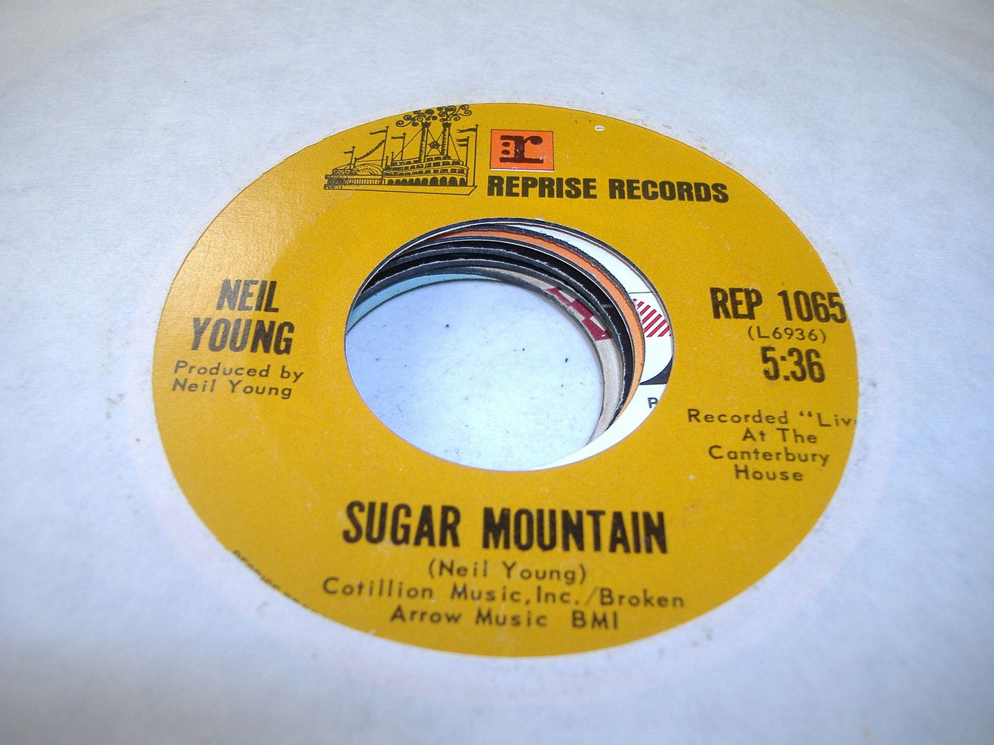 NEIL YOUNG - Sugar Mountain (heart Of Gold)