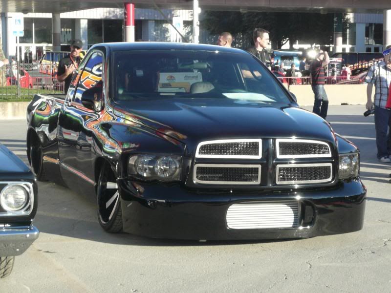 http://i25.photobucket.com/albums/c59/drunkenmagnum/SEMA%2008/SEMA08318.jpg