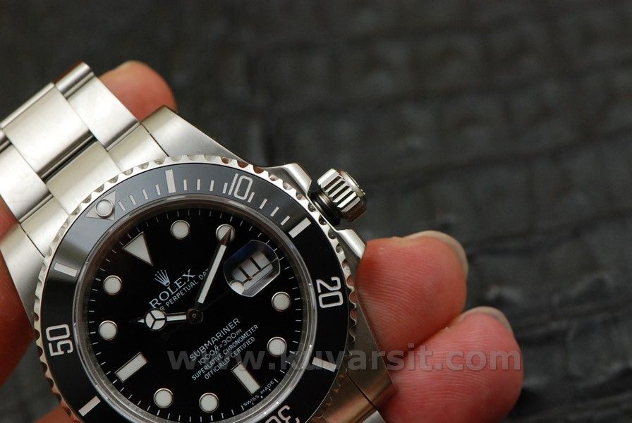 ROLEXSUBMARINER1.jpg