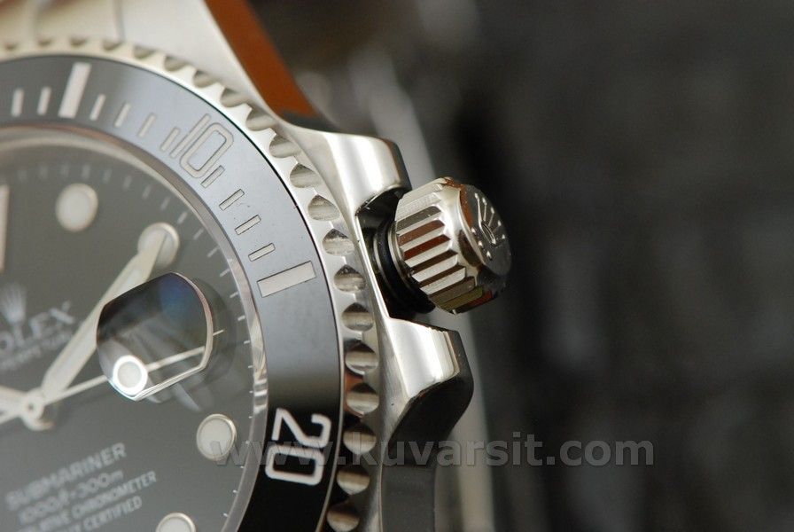 ROLEXSUBMARINER2.jpg