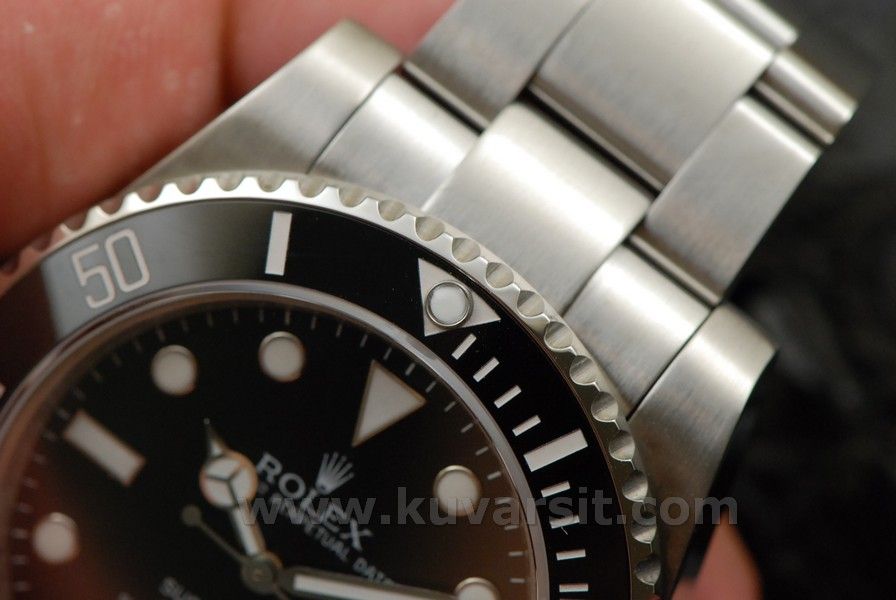 ROLEXSUBMARINER4.jpg