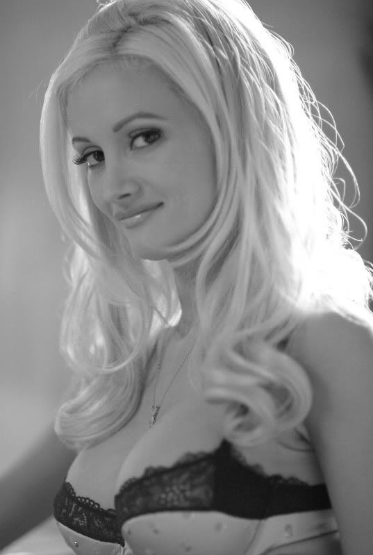 holly_madison_black_white_6_big.jpg picture by aggies048