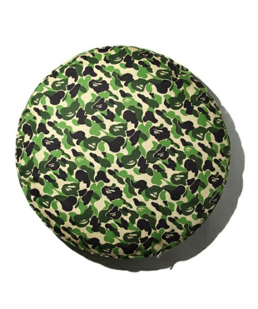 dog-store-bathing-ape-abc-camo-dog-bed-02.jpg picture by aggies048