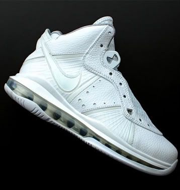 nike-air-max-lebron-viii-8-white-2.jpg picture by aggies048