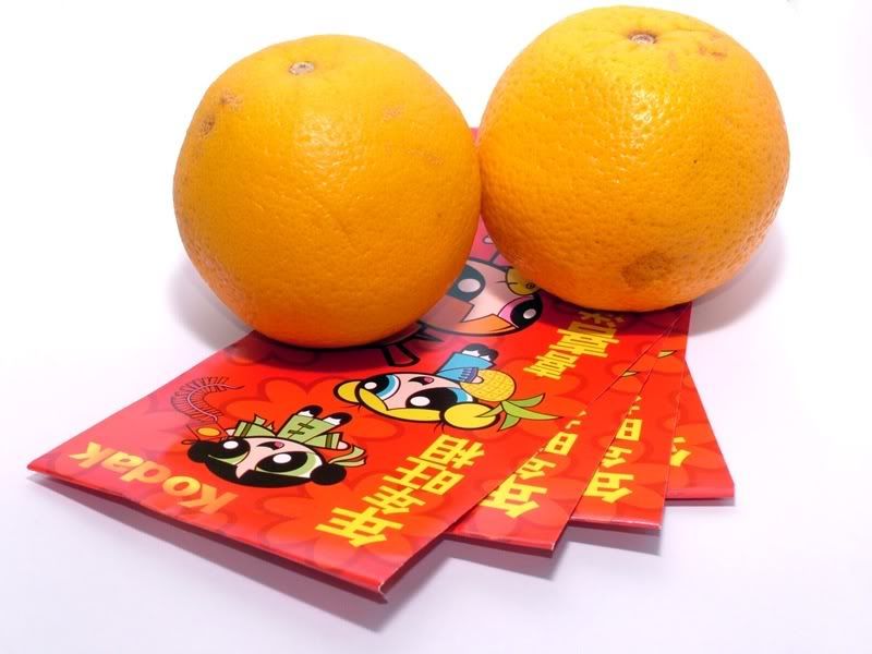 Mandarin Oranges w Red Packets