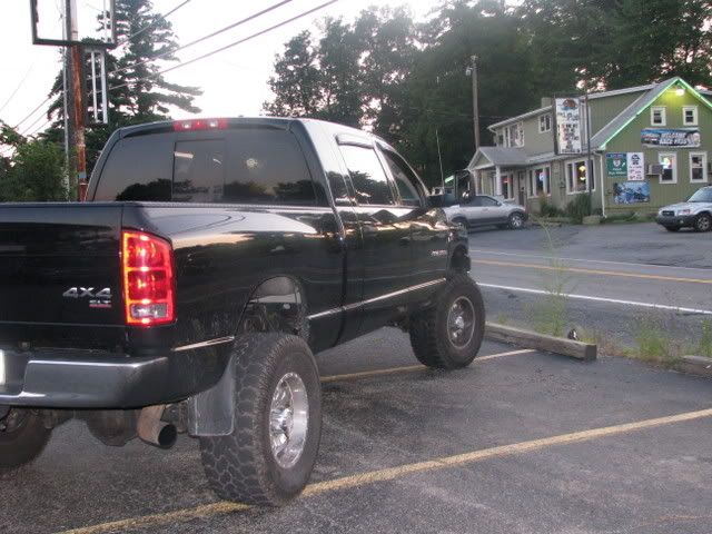 Pocono 8Lug Rigs Cruise night pictures | Dodge Cummins Diesel Forum 1999 Dodge Cummins Edge Juice With Attitude