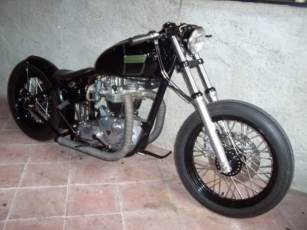Hey Skye Over Here Triumph Forum Triumph Rat Motorcycle Forums 