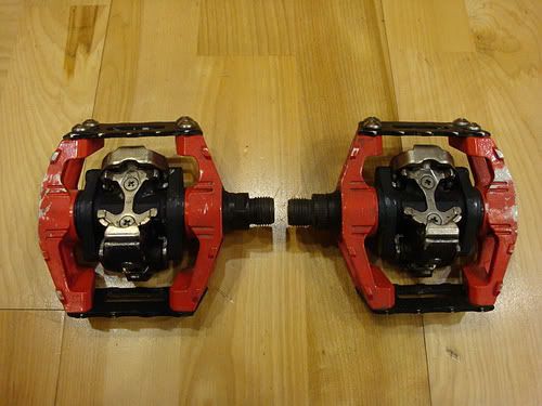 shimano-dx-m636-dh-pedals-2.jpg