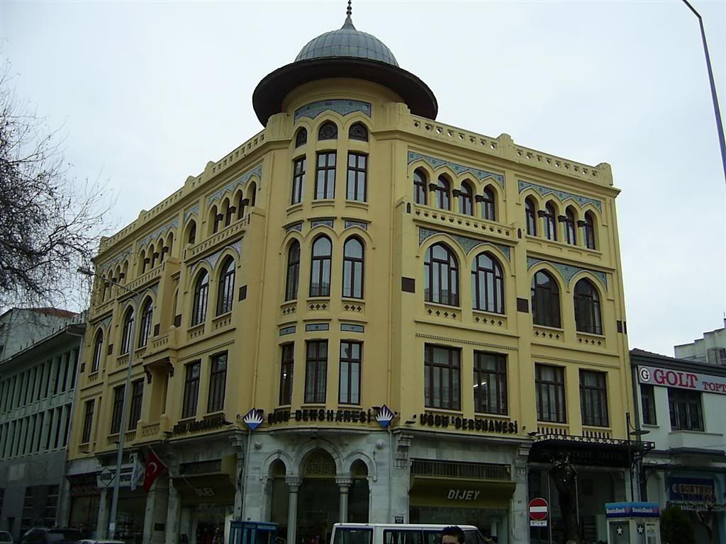 SA400154Large.jpg