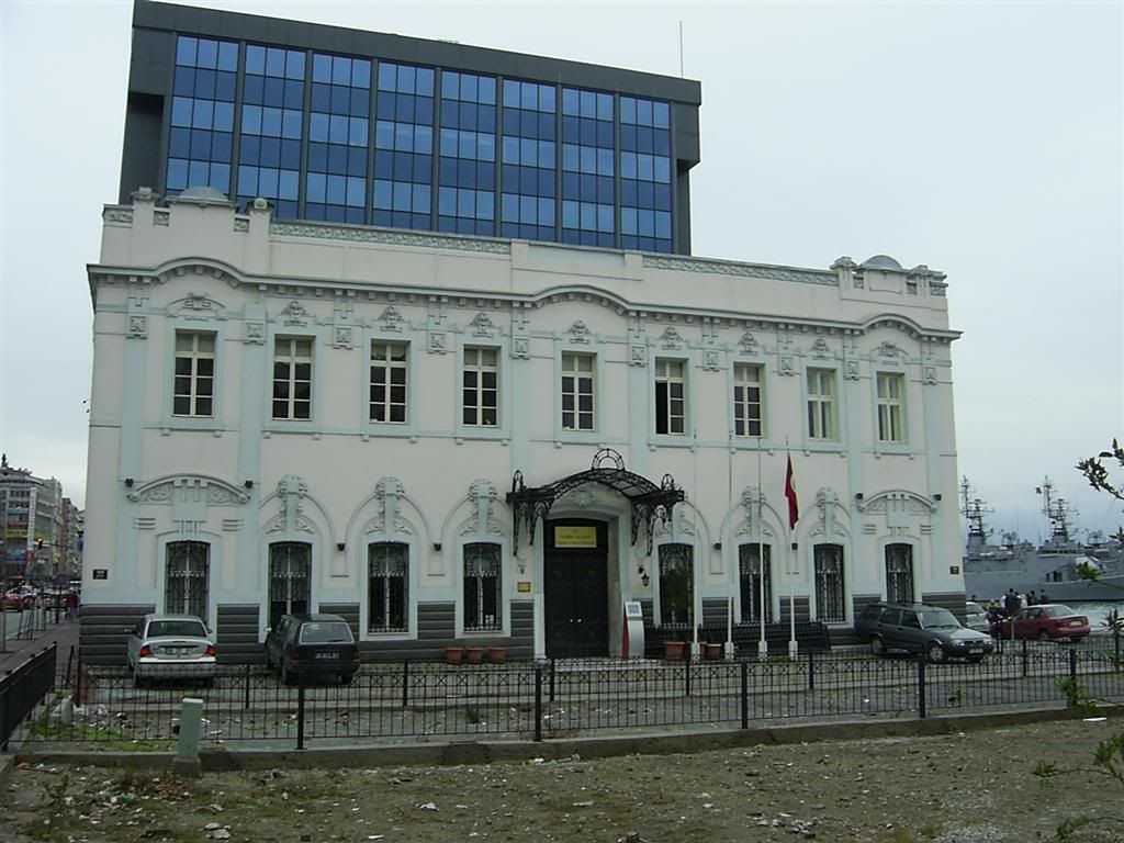 SA400161Large.jpg