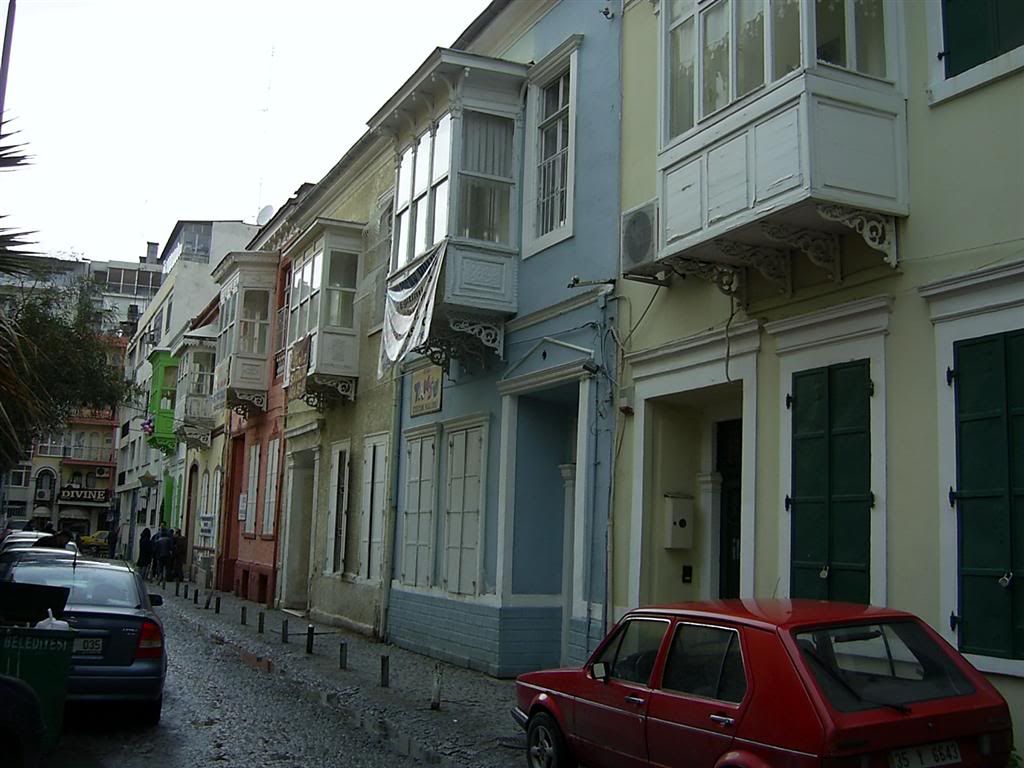 SA400187Large.jpg
