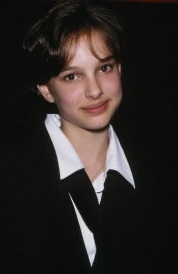 Natalie Portman corbata premiere Leon 1