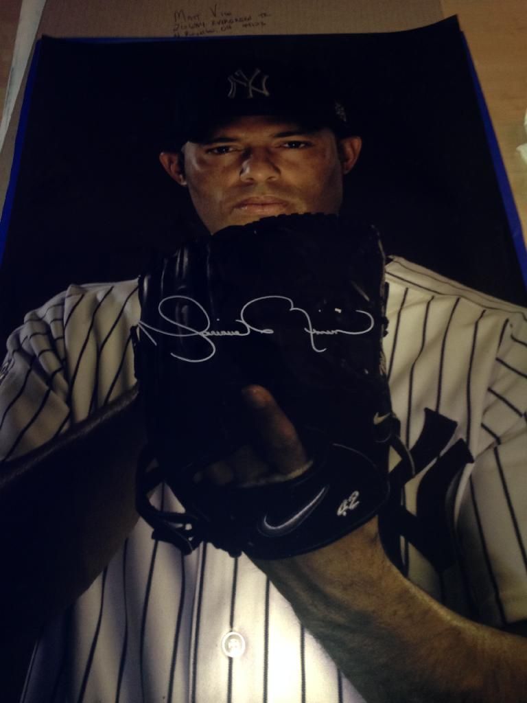 [Sportsgraphing.com] Mariano Rivera Private Signing via Steiner Discount Pricing!