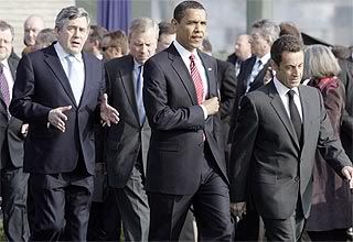 Gordon Brown, Jaap de Hoop Scheffer, Obama y Sarkozy, poco antes del inicio de la cumbre de la OTAN.