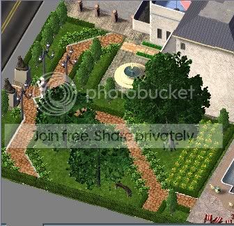 voltavilla2_sideyard.jpg