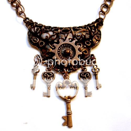 Elite_Cogs_and_Keys_Necklace_by_Dec.jpg