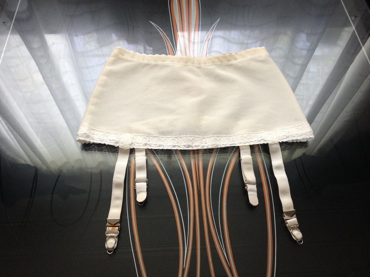 1960's Vintage Maidenform Confection White Girdle Garter Belt~Lace~Pin ...