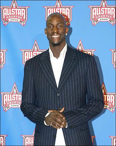 KG was all smiles at the Red Carpet Arrival