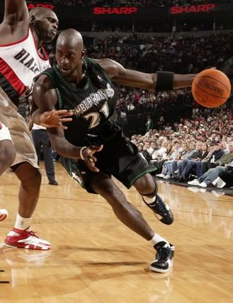KG drives on Randolph